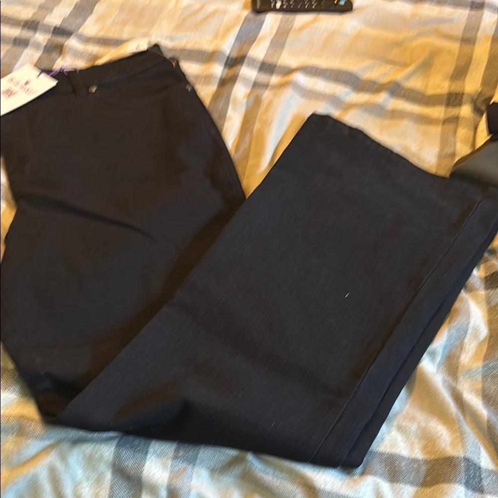 Gloria Vanderbilt black jeans